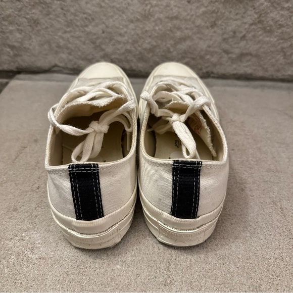 Comme des Garçons PLAY x Converse Chuck Taylor All Star Low Top Sneakers Unisex - Picture 2 of 9